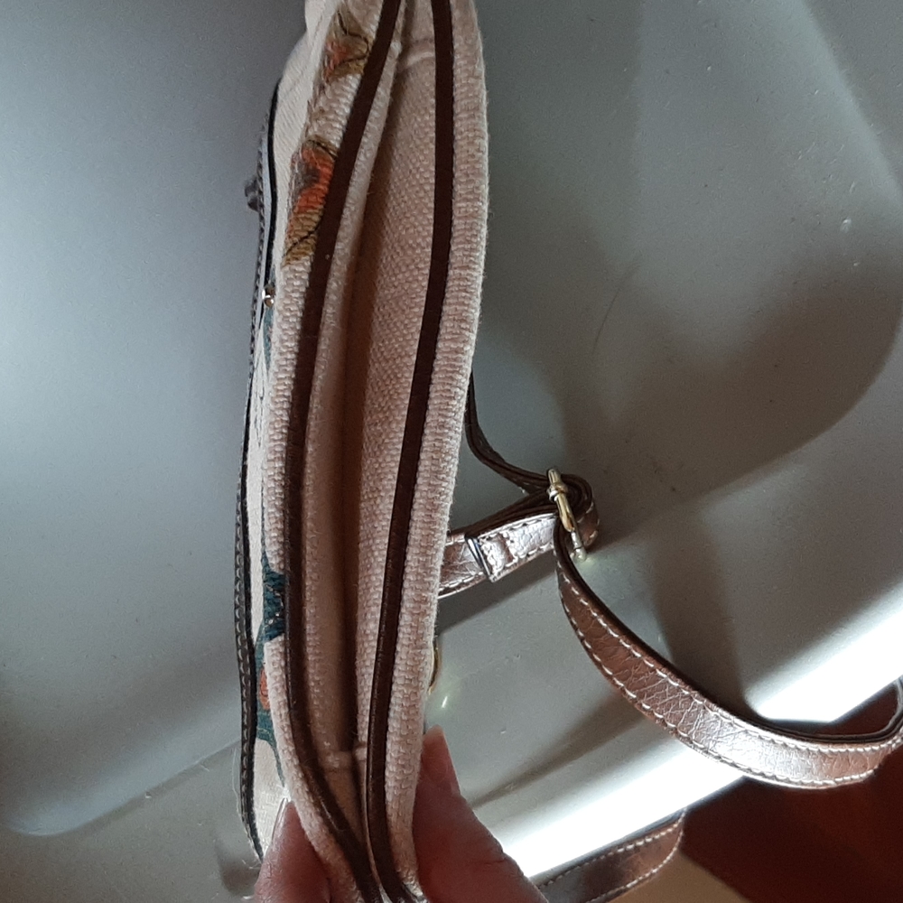 Relic Butterfly Purse - Picture 9 of 12